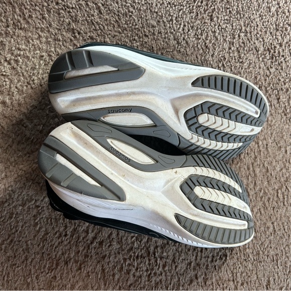 Lightly Used Saucony Guide Running Shoes - Picture 2 of 3